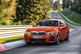 宝马3系视频,宝马3系驾驭体验深度解析