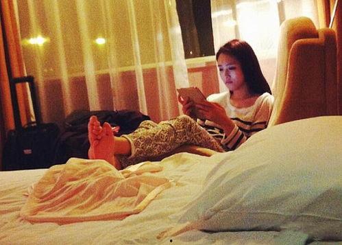 女生看黄色视频,揭秘女性视角下的黄色视频世界